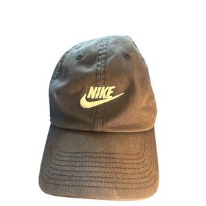 Nike Classic Black and White Cap